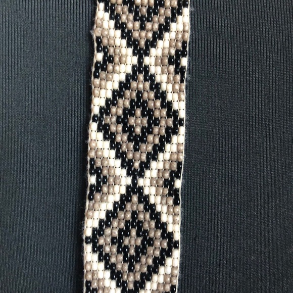 Multi-strand bead and metal necklace - Picture 2 of 4